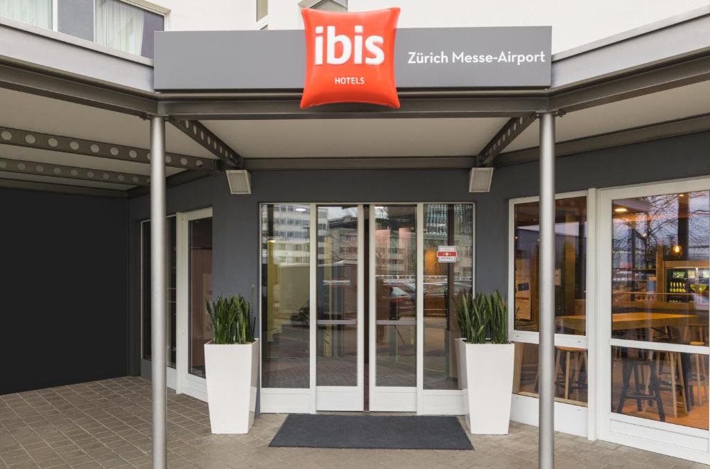 Ibis Zurich Messe Airport