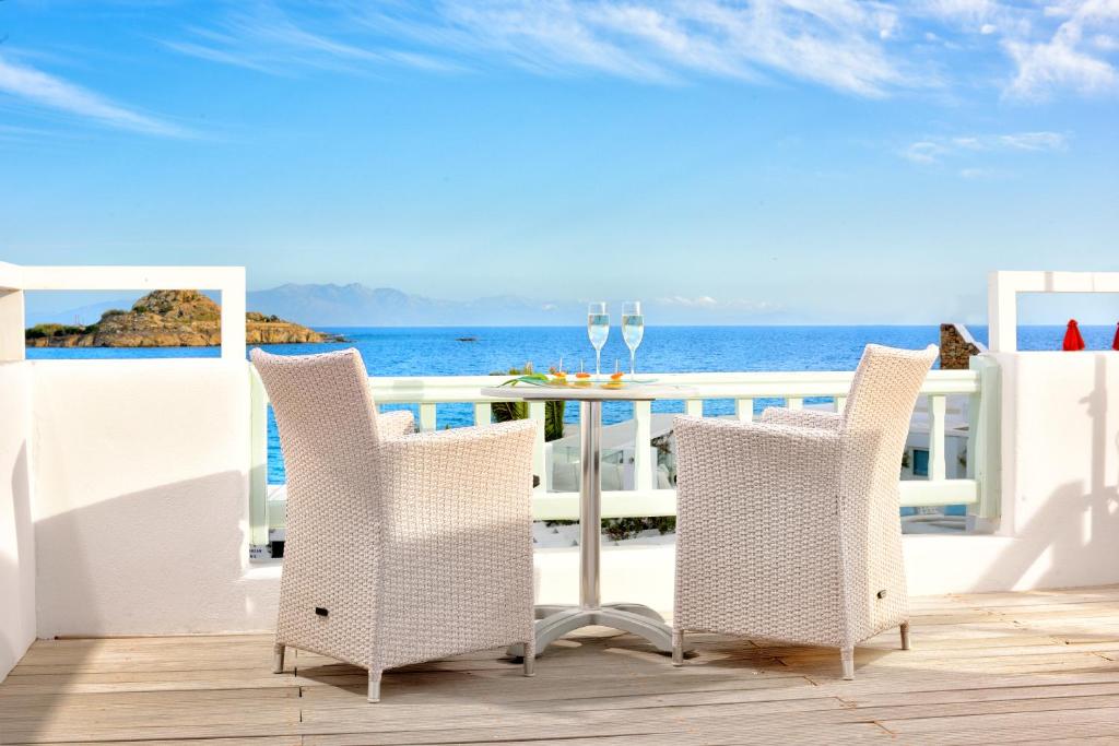 Petinos Beach Hotel