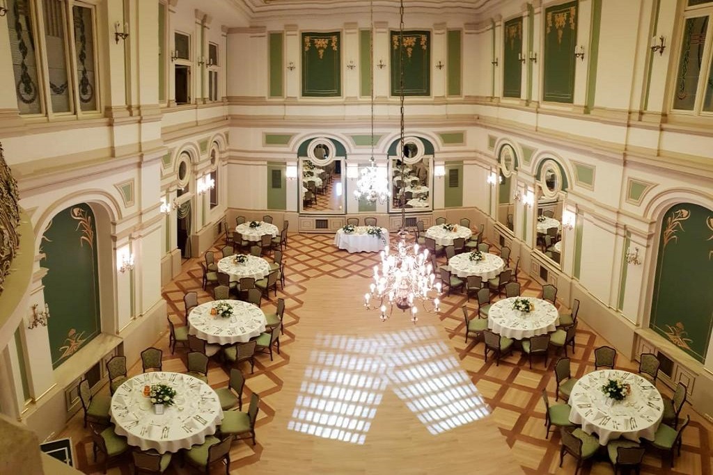 Grand Hotel
