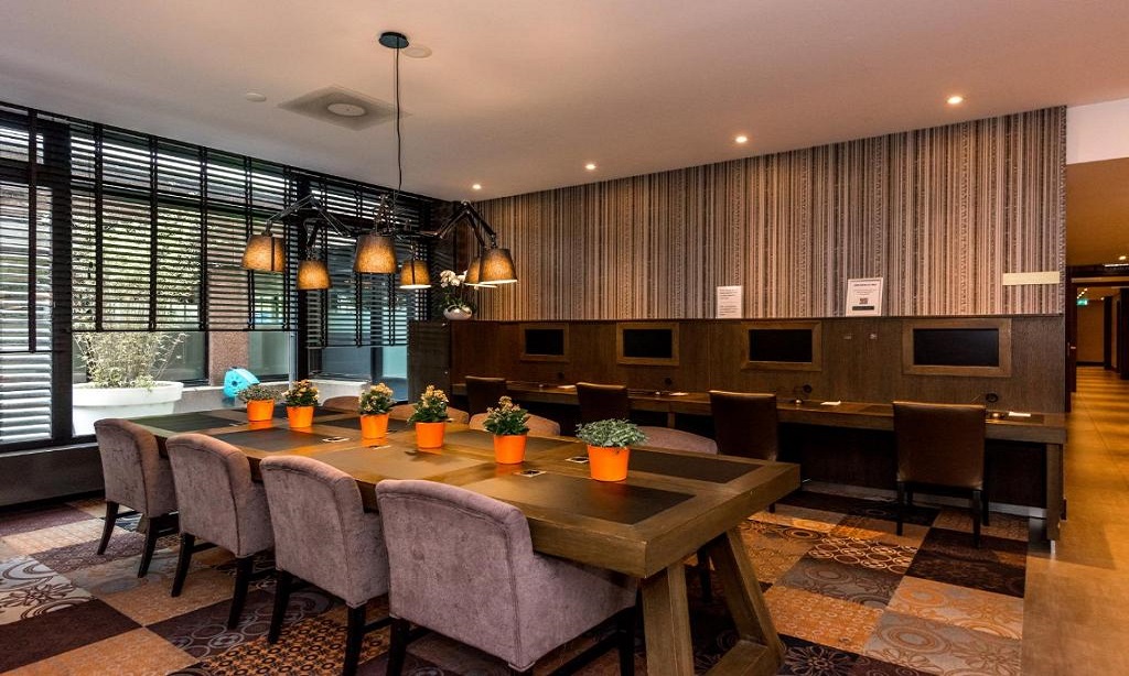 XO Hotels Park West
