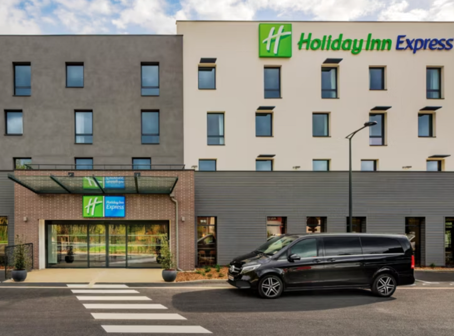 Holiday Inn Express Marne Hotel Exterior