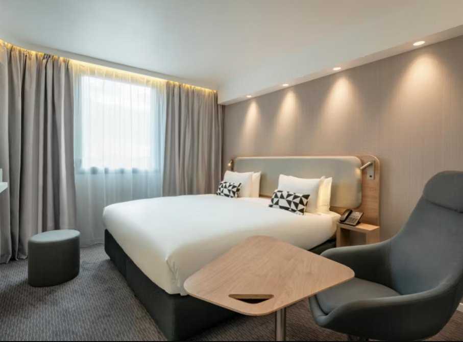 Room at Holiday Inn Express Marne, Paris
